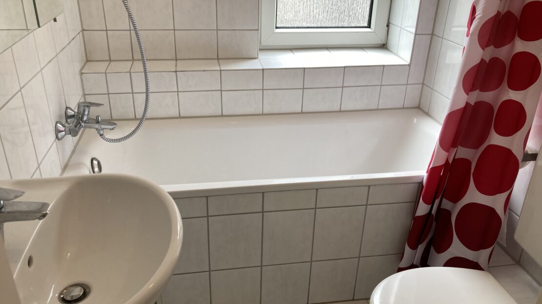 Ruhiges Appartment- und um die Ecke spielt das pralle Leben ! - Foto 5