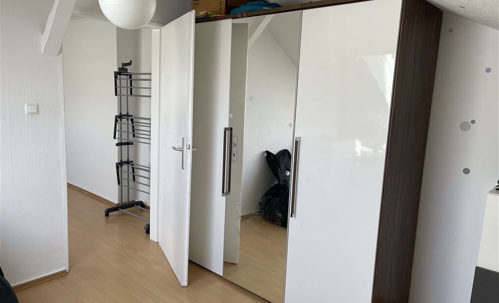 Gemütliche Dachgeschoßwohnung mitten in Oberrad ! - Foto 4
