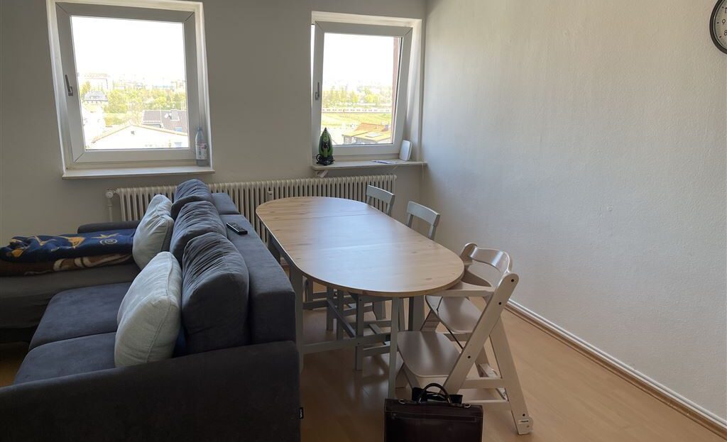 Gemütliche Dachgeschoßwohnung mitten in Oberrad ! - Foto 2