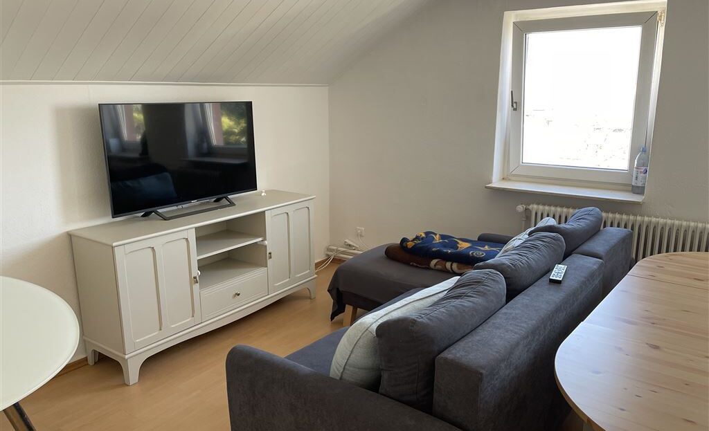 Gemütliche Dachgeschoßwohnung mitten in Oberrad ! - Foto 1