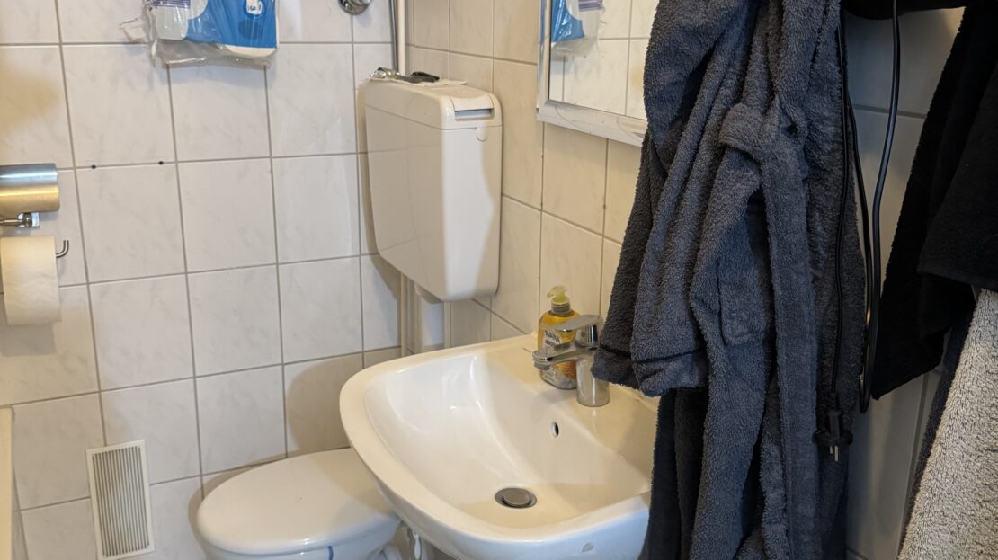 Heimeliges, kleines Nest sucht neuen Hausherrn ! - Photo 3