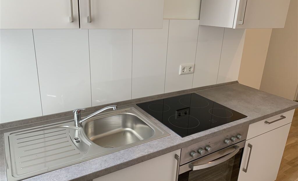 Moderne Wohnung mit Balkon und Aufzug im Stilaltbau in Laufnähe zur Innenstadt - Foto 5